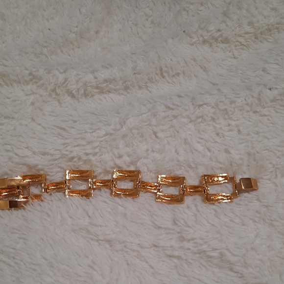 Camrose & Kross Gold Bracelet - Picture 4 of 5